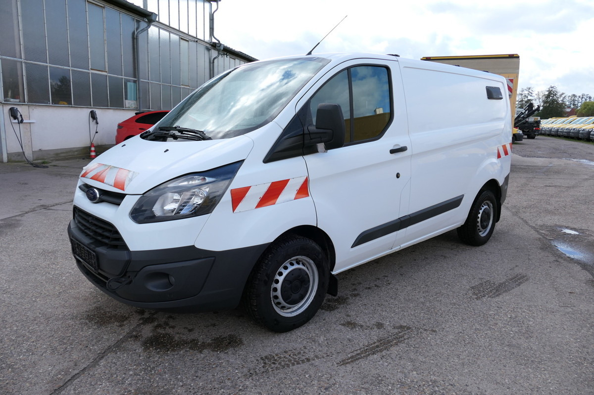 FORD Transit Custom 290 2.0 TDCi KLIMA TEMPOMAT AHK W - Fourgonnette: photos 2 FORD Transit Custom 290 2.0 TDCi KLIMA TEMPOMAT AHK W - Fourgonnette: photos 2