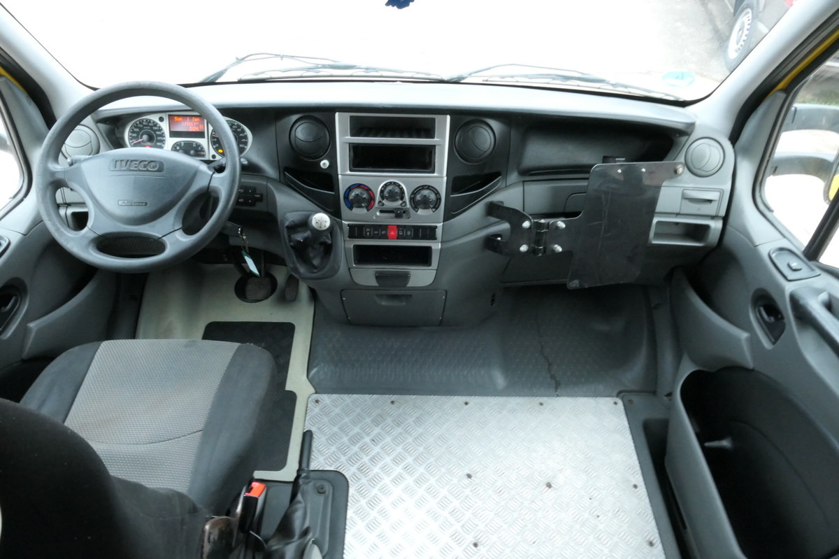 Photo d'intérieur 2: Fourgon grand volume IVECO Daily 35 S11 C30C AUTOMATIK KAMERA MAXI Regale L