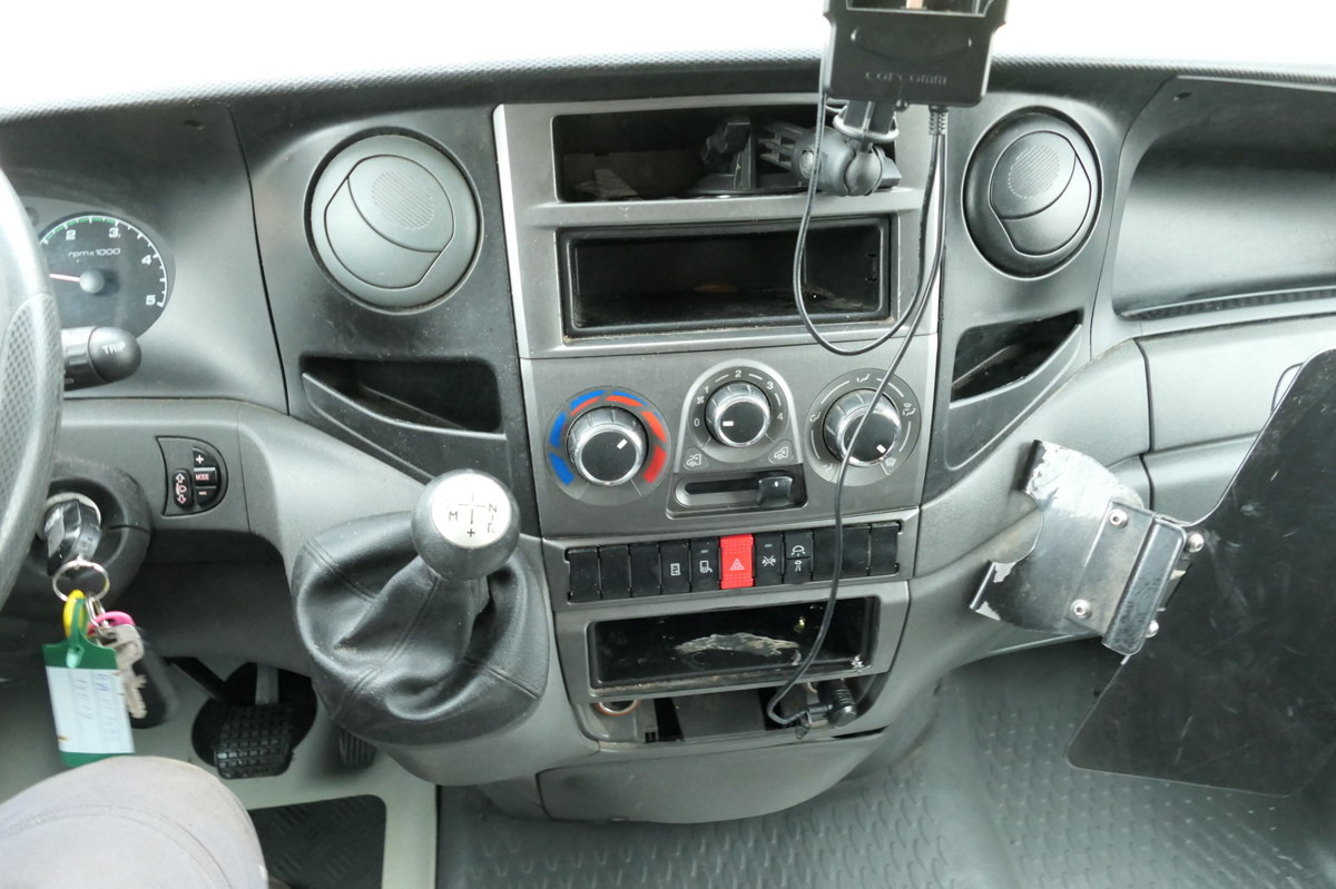 Fourgon grand volume IVECO Daily 35 S11 C30C AUTOMATIK KAMERA MAXI Regale L: photos 10