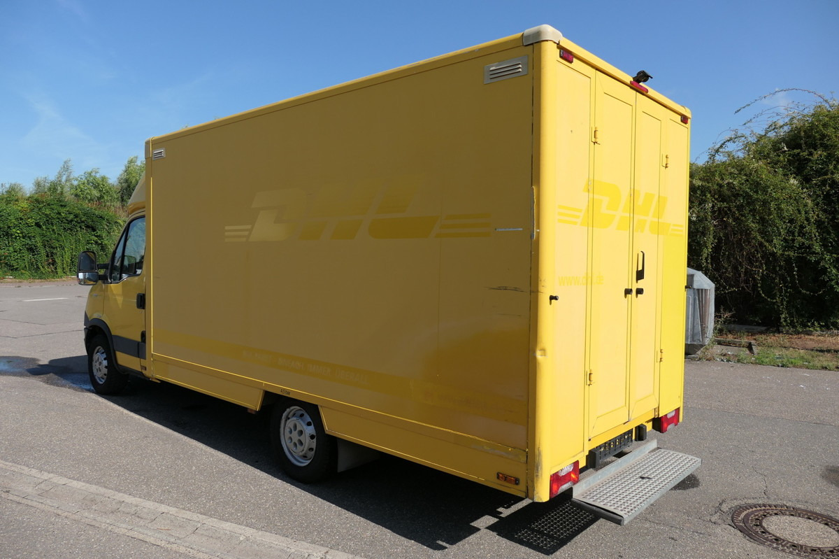 IVECO Daily 35 S11 C30C AUTOMATIK KAMERA Regale LUFT D - Fourgon grand volume: photos 4 IVECO Daily 35 S11 C30C AUTOMATIK KAMERA Regale LUFT D - Fourgon grand volume: photos 4