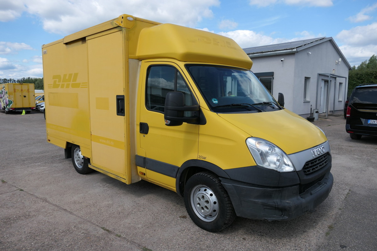 IVECO Daily 35 S11 C30C KURZ AUTOMATIK KAMERA Regale L - Fourgon grand volume: photos 2 IVECO Daily 35 S11 C30C KURZ AUTOMATIK KAMERA Regale L - Fourgon grand volume: photos 2