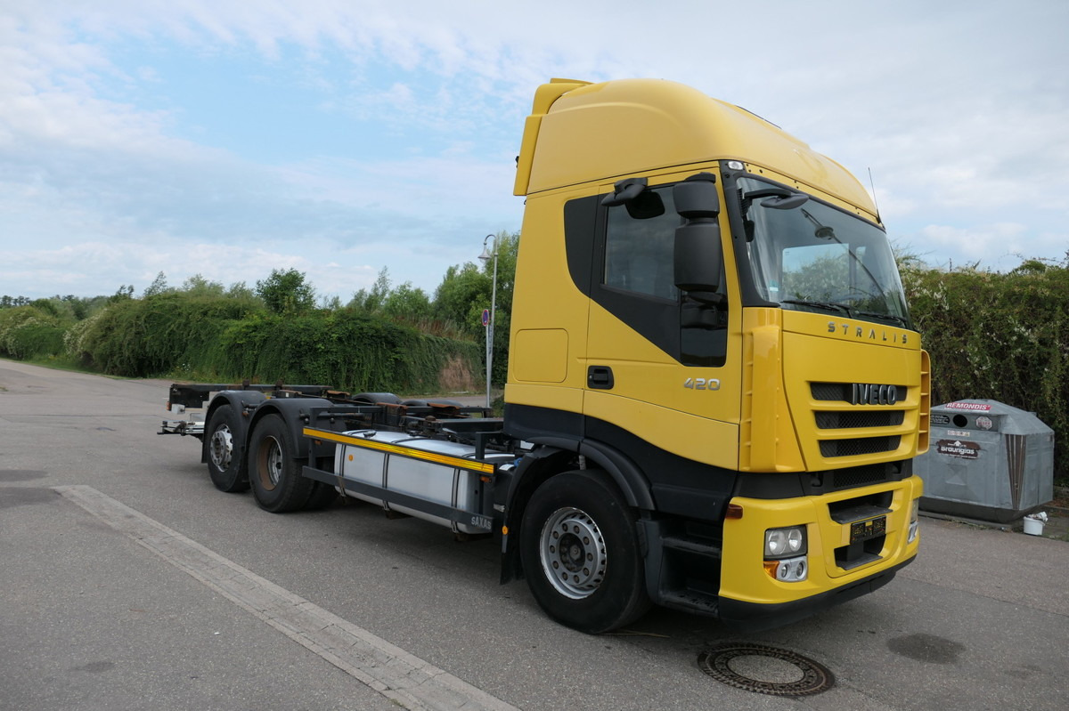 IVECO STRALIS AS 260 S42 Y/FS-CM ECO LBW AHK KLIMA INT - Camion porte-conteneur/ Caisse mobile: photos 3 IVECO STRALIS AS 260 S42 Y/FS-CM ECO LBW AHK KLIMA INT - Camion porte-conteneur/ Caisse mobile: photos 3