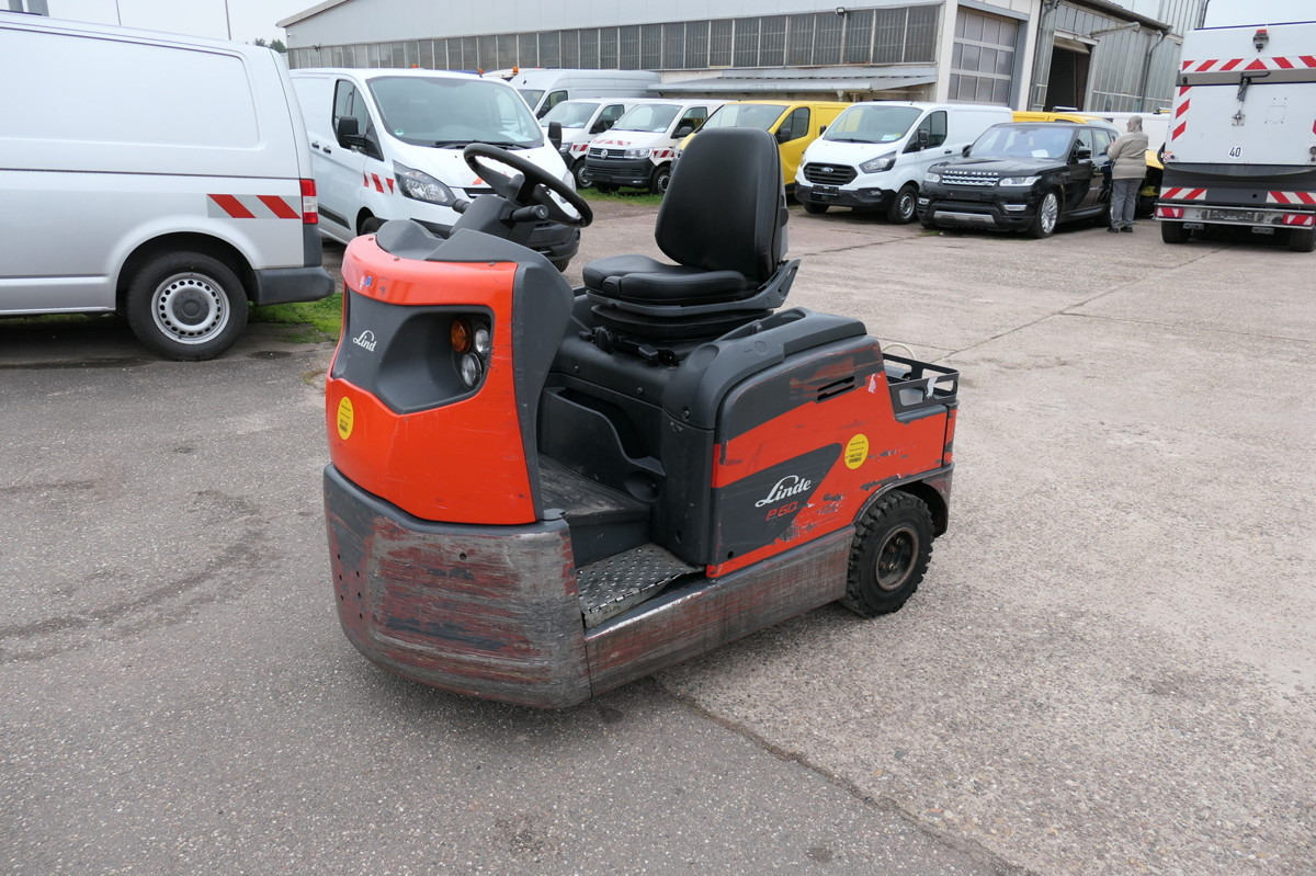 LINDE P 60 Z Schlepper Batterie 33/2019 - Chariot tracteur: photos 2 LINDE P 60 Z Schlepper Batterie 33/2019 - Chariot tracteur: photos 2