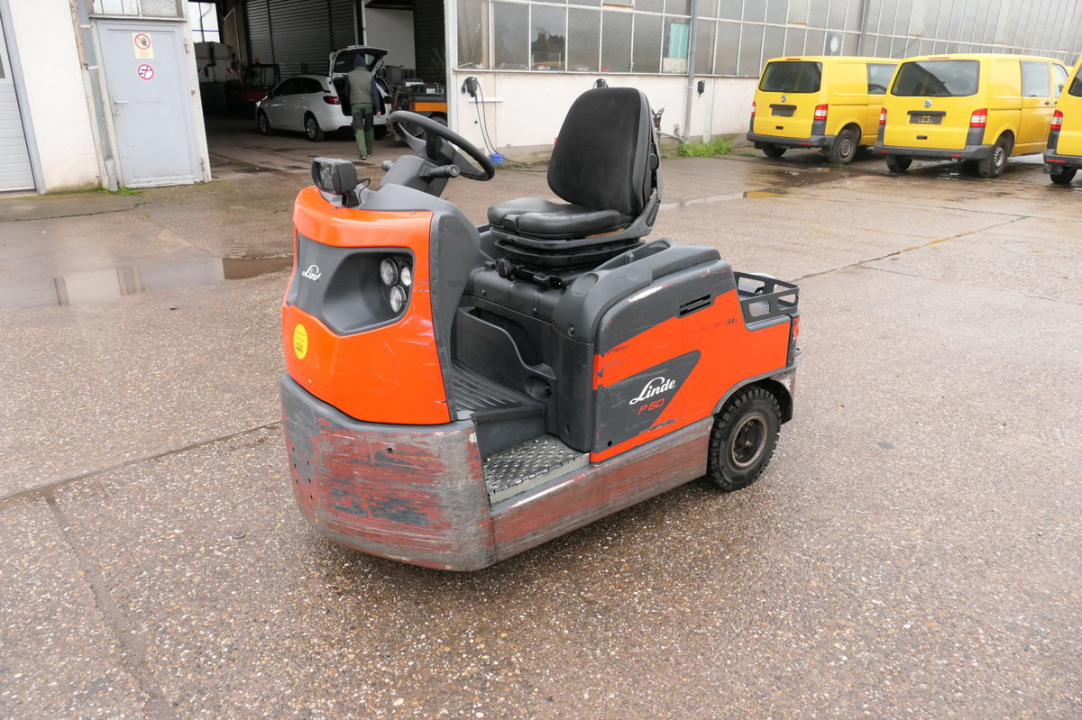 LINDE P 60 Z Schlepper Batterie 40/2020 3-Rad - Chariot tracteur: photos 2 LINDE P 60 Z Schlepper Batterie 40/2020 3-Rad - Chariot tracteur: photos 2