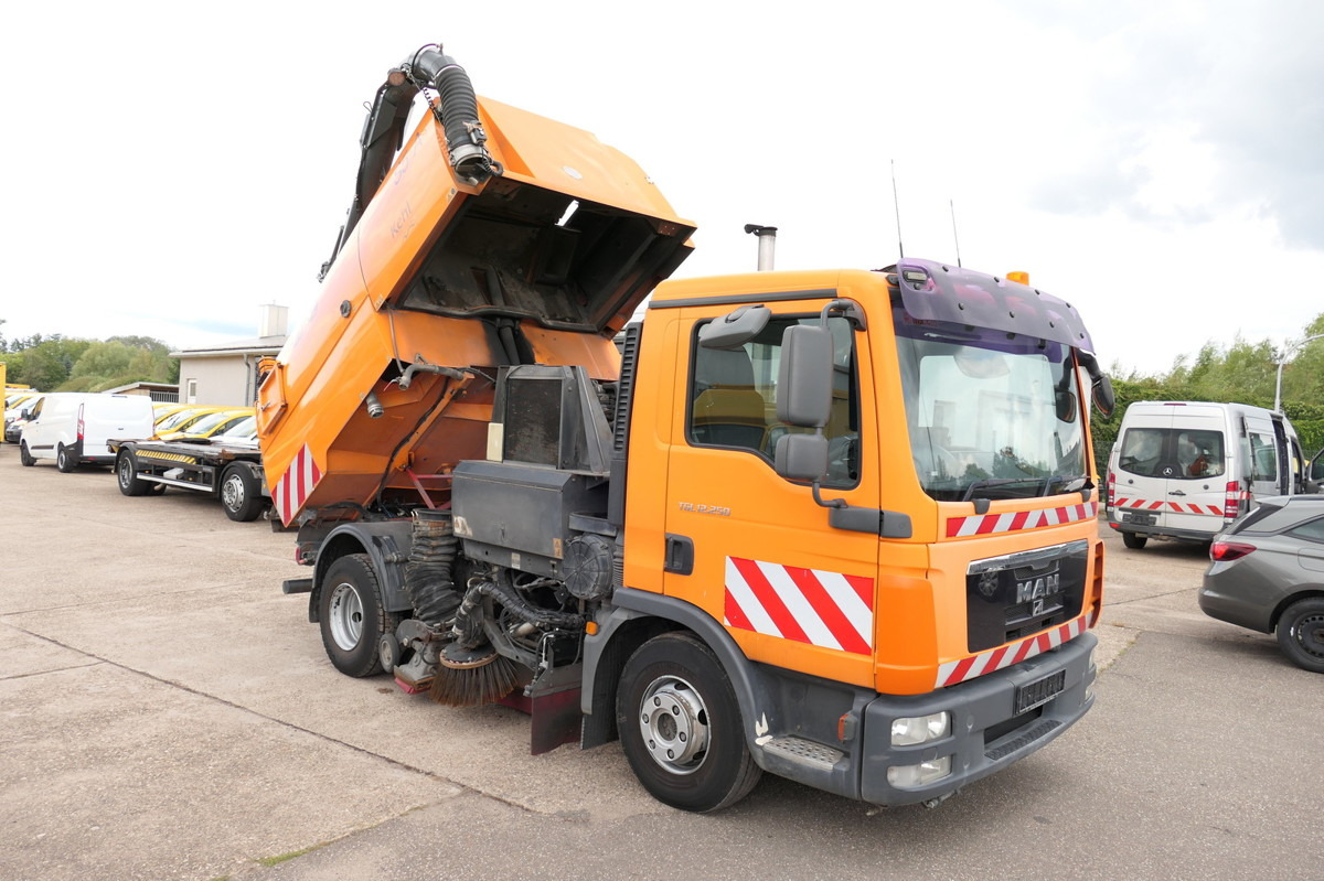 Balayeuse de voirie MAN TGL 12.250 4x2 BL Kehrmaschine: photos 6