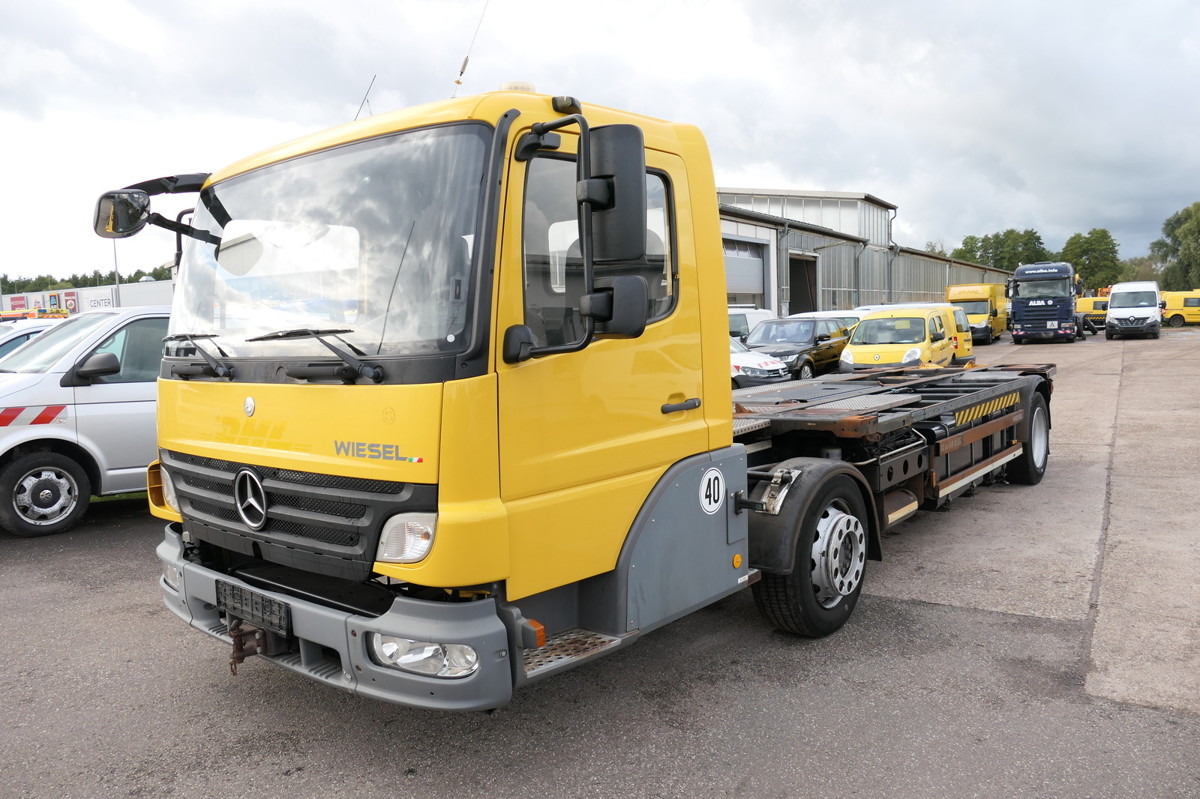 MERCEDES-BENZ KAMAG WBH 25 Wiesel Sattelkupplung Umsetzfahrz. - Camion porte-conteneur/ Caisse mobile: photos 3 MERCEDES-BENZ KAMAG WBH 25 Wiesel Sattelkupplung Umsetzfahrz. - Camion porte-conteneur/ Caisse mobile: photos 3