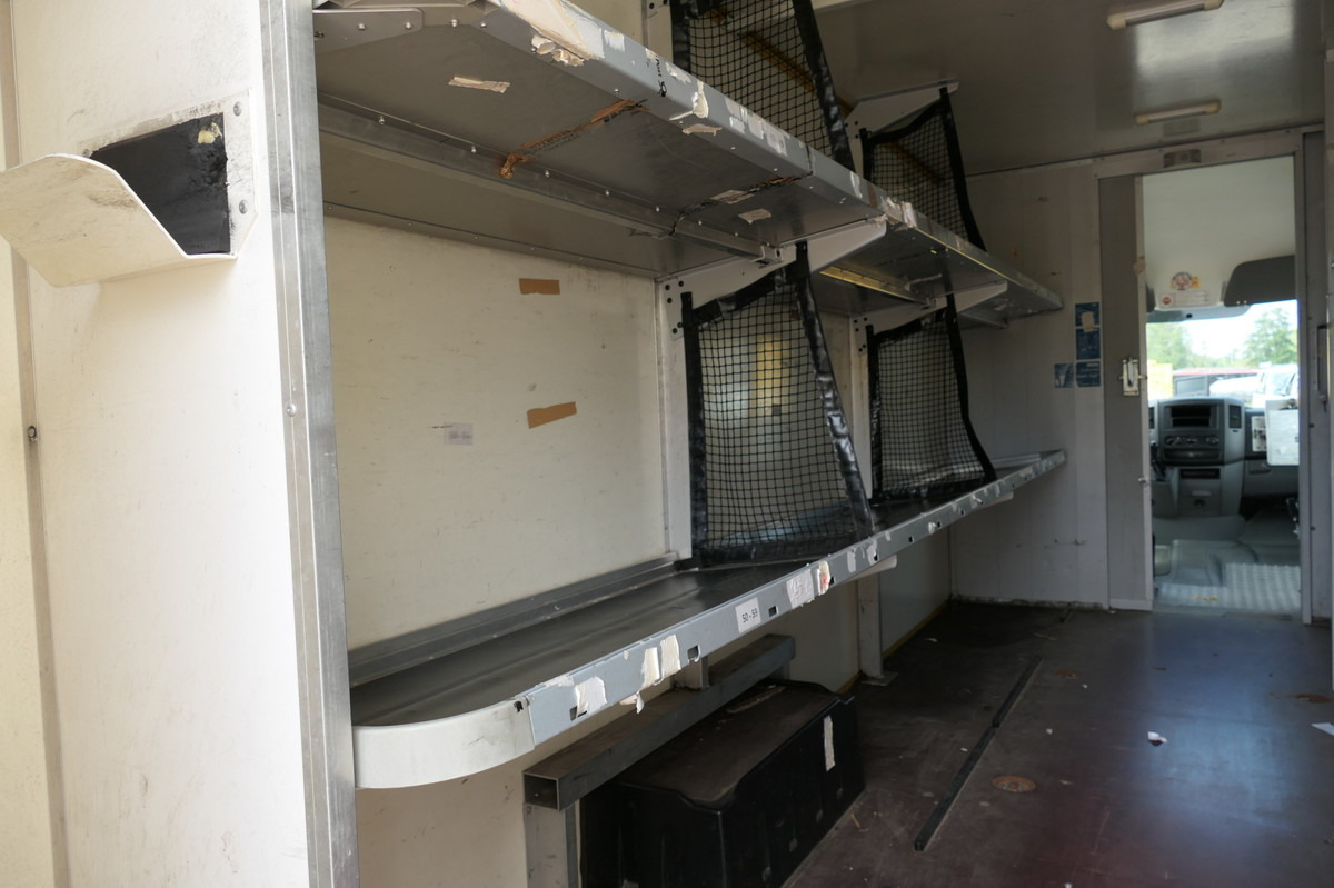 MERCEDES-BENZ SPRINTER 310 CDI MAXI EURO-5 KOFFER REGALE KAMER - Fourgon grand volume: photos 5 MERCEDES-BENZ SPRINTER 310 CDI MAXI EURO-5 KOFFER REGALE KAMER - Fourgon grand volume: photos 5