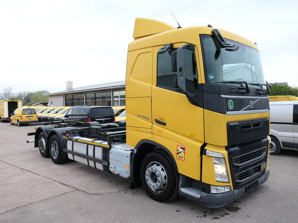VOLVO FH 26.420 6x2 BDF - Camion fourgon: photos 3 VOLVO FH 26.420 6x2 BDF - Camion fourgon: photos 3