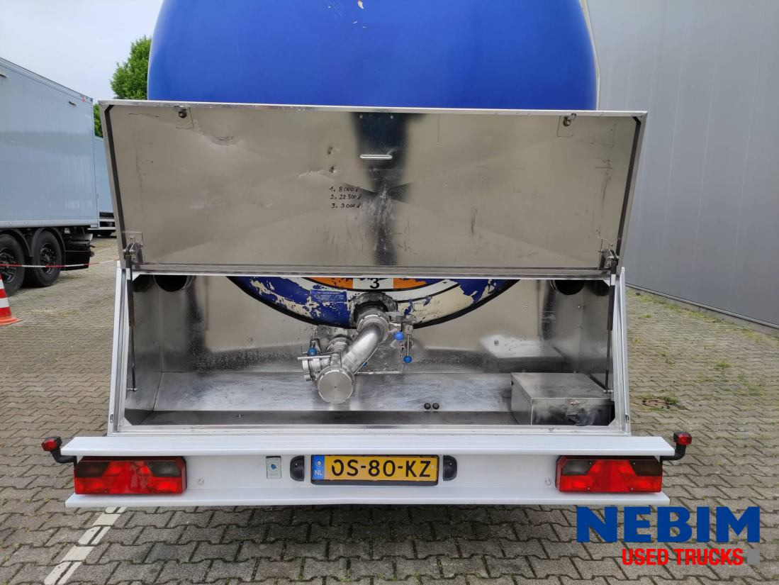 Feldbinder TSA 33.3-3 - 3 comp. 8.000 / 22.500 / 3.000 Ltr. - Semi-remorque citerne: photos 3 Feldbinder TSA 33.3-3 - 3 comp. 8.000 / 22.500 / 3.000 Ltr. - Semi-remorque citerne: photos 3