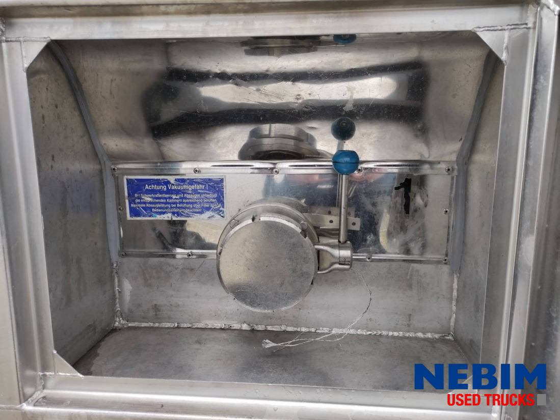 Feldbinder TSA 33.3-3 Unibloc pump electr - 3 comp. 8.000 / 2 2.500 / 3.000 Ltr. - Semi-remorque citerne: photos 5 Feldbinder TSA 33.3-3 Unibloc pump electr - 3 comp. 8.000 / 2 2.500 / 3.000 Ltr. - Semi-remorque citerne: photos 5