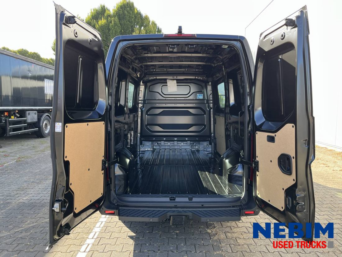 Fourgon utilitaire neuf Renault Master L2H2 170HP Automatic Air Suspension: photos 11