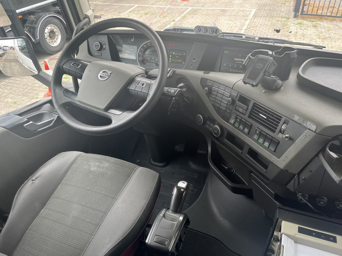 Volvo FH 460 4X2 Globetrotter - 604.000 Km. ADR - Tracteur routier: photos 4 Volvo FH 460 4X2 Globetrotter - 604.000 Km. ADR - Tracteur routier: photos 4