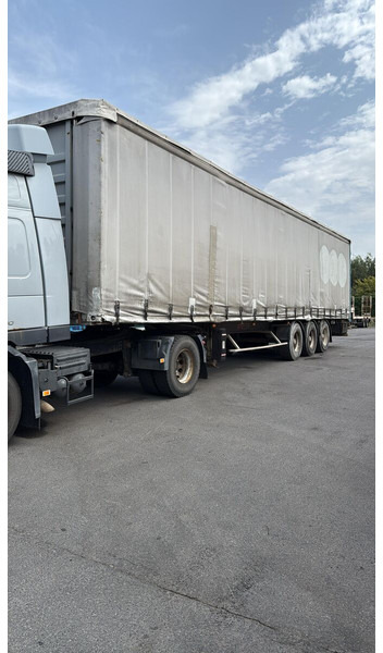 Fruehauf - Semi-remorque rideaux coulissants: photos 1 Fruehauf - Semi-remorque rideaux coulissants: photos 1