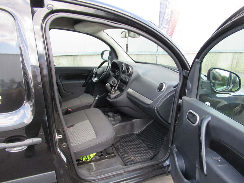 Fourgon utilitaire Mercedes-Benz Citan 111: photos 13
