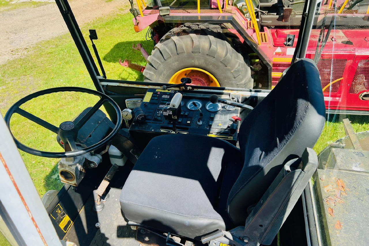 Steyr 8320 - Tracteur agricole: photos 2 Steyr 8320 - Tracteur agricole: photos 2