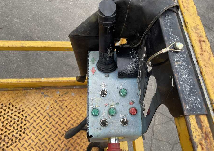 HAULOTTE COMPACT 12 RTE Batterie NUOVE - Nacelle ciseaux: photos 4 HAULOTTE COMPACT 12 RTE Batterie NUOVE - Nacelle ciseaux: photos 4