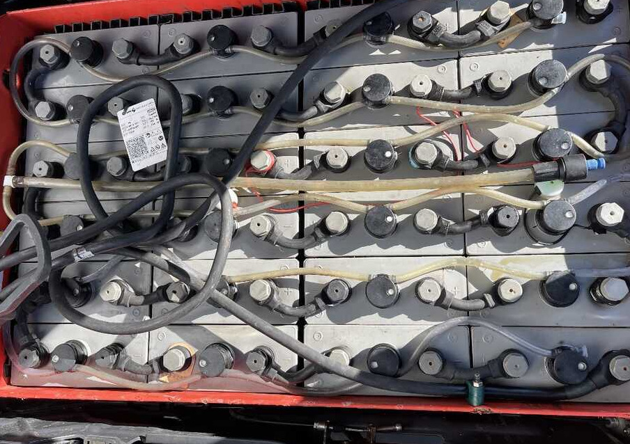 LINDE E 14-02/386 - Chariot élévateur électrique: photos 5 LINDE E 14-02/386 - Chariot élévateur électrique: photos 5