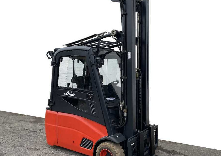 Linde E 18 L-01/386 (batt. NUOVA) - Chariot élévateur électrique: photos 1 Linde E 18 L-01/386 (batt. NUOVA) - Chariot élévateur électrique: photos 1