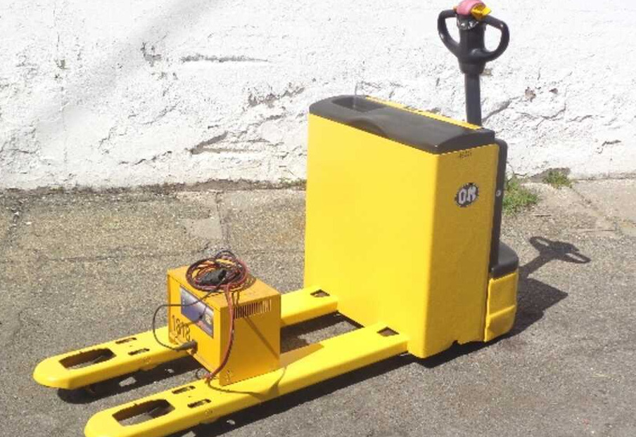 OM TL 18 AC (BATTERIA 2019) - Transpalette: photos 1 OM TL 18 AC (BATTERIA 2019) - Transpalette: photos 1