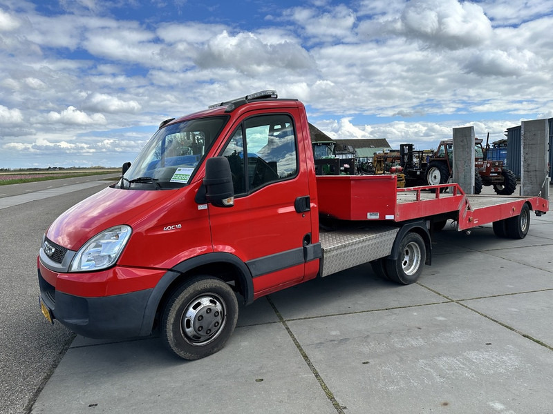 Fourgon utilitaire Iveco Daily 40C18