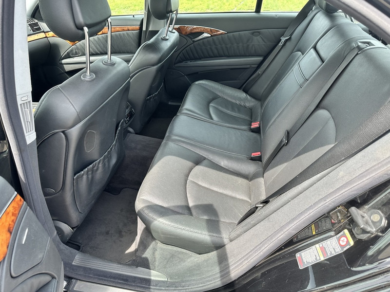 Voiture Mercedes-Benz E-Klasse 240: photos 10