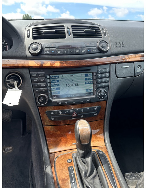Voiture Mercedes-Benz E-Klasse 240: photos 7