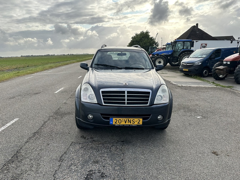 SsangYong RX270 XDI - Fourgon utilitaire: photos 2 SsangYong RX270 XDI - Fourgon utilitaire: photos 2