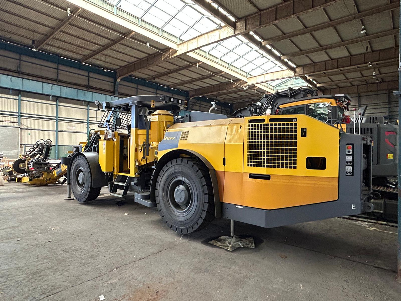 Atlas Copco (Epiroc) Boltec EC - Aléseuse directionnelle: photos 1 Atlas Copco (Epiroc) Boltec EC - Aléseuse directionnelle: photos 1