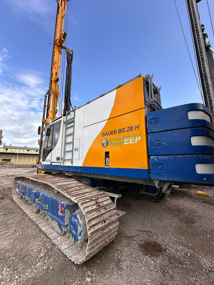 Bauer BG 28H - Mât de battage: photos 1 Bauer BG 28H - Mât de battage: photos 1