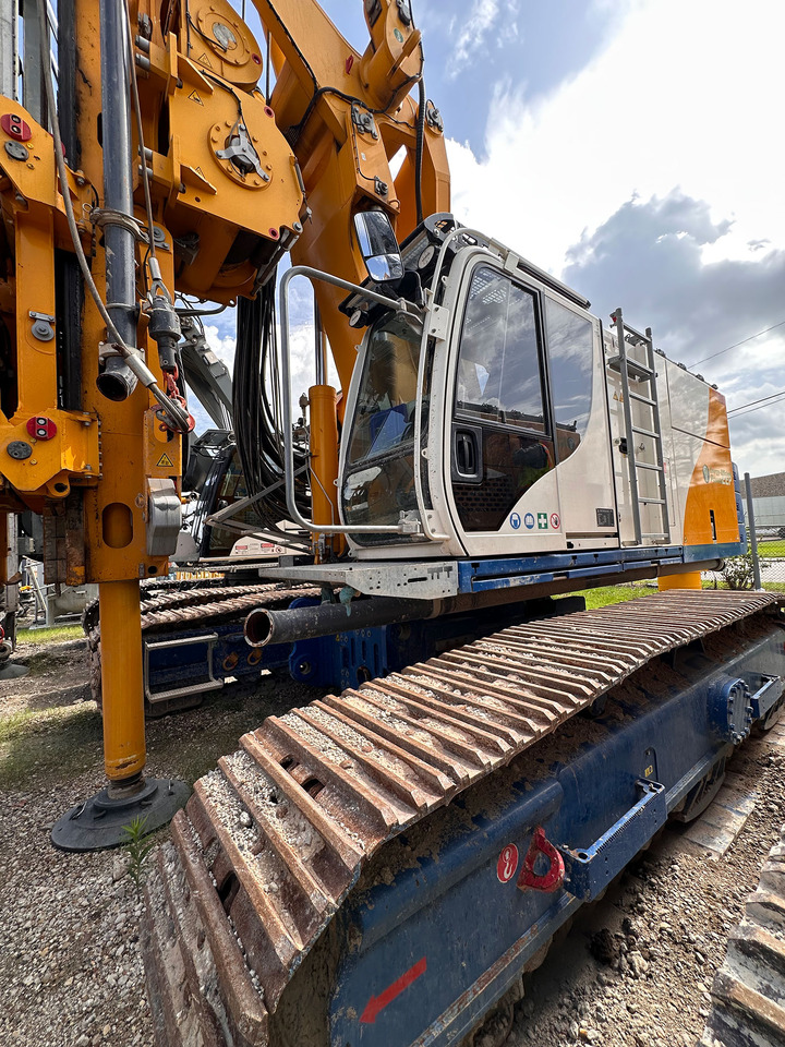 Bauer BG 28H - Mât de battage: photos 1 Bauer BG 28H - Mât de battage: photos 1