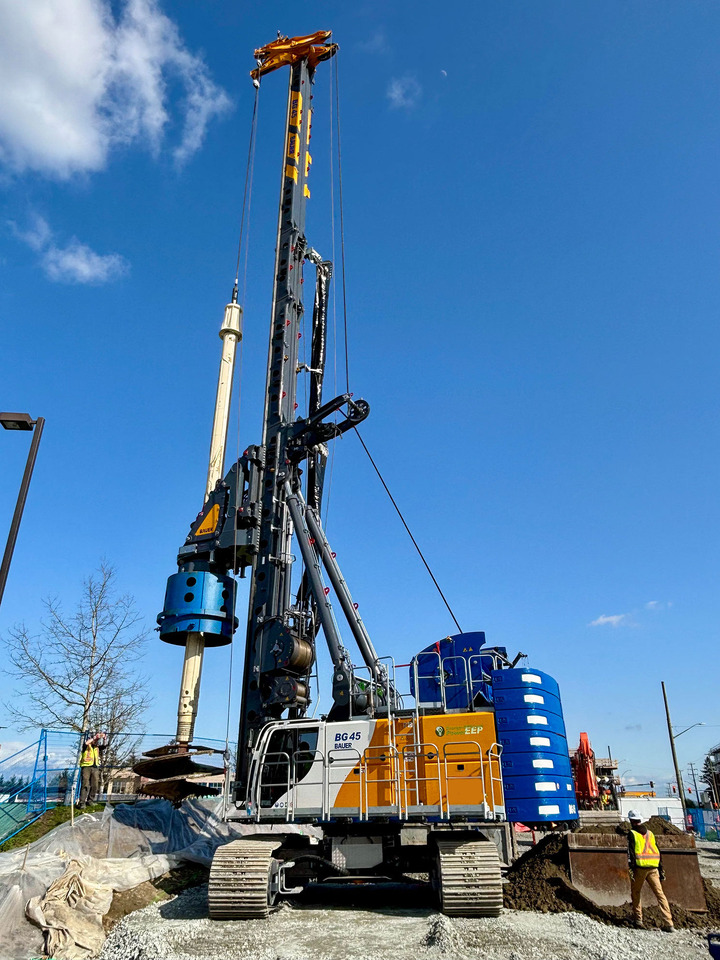 Bauer BG45 - Mât de battage: photos 1 Bauer BG45 - Mât de battage: photos 1