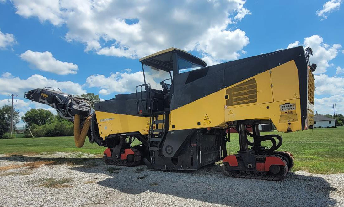 Bomag BM 2000/75 - Fraiseuse à froid: photos 2 Bomag BM 2000/75 - Fraiseuse à froid: photos 2