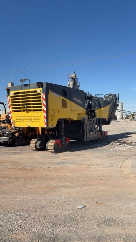 Bomag BM 2200/75 - Fraiseuse à froid: photos 3 Bomag BM 2200/75 - Fraiseuse à froid: photos 3