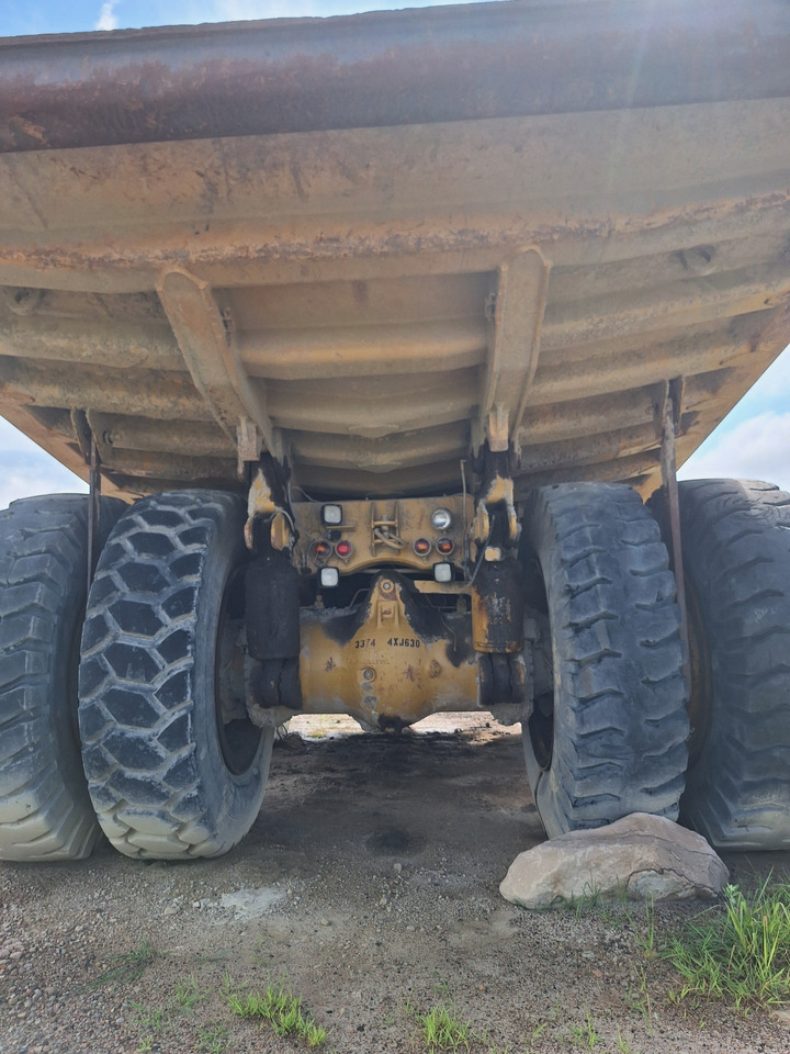 Caterpillar 777C - Tombereau: photos 4 Caterpillar 777C - Tombereau: photos 4