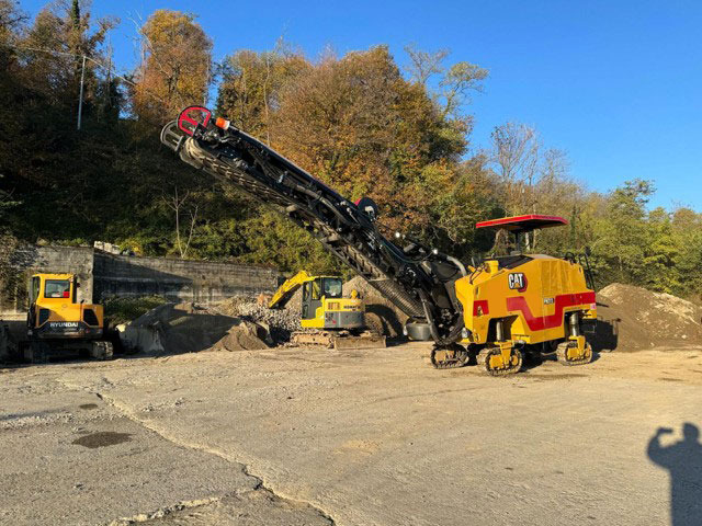 Caterpillar PM-313 - Fraiseuse à froid: photos 1 Caterpillar PM-313 - Fraiseuse à froid: photos 1