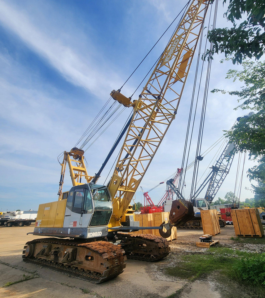 Kobelco CK1000 - Grue sur chenilles: photos 4 Kobelco CK1000 - Grue sur chenilles: photos 4