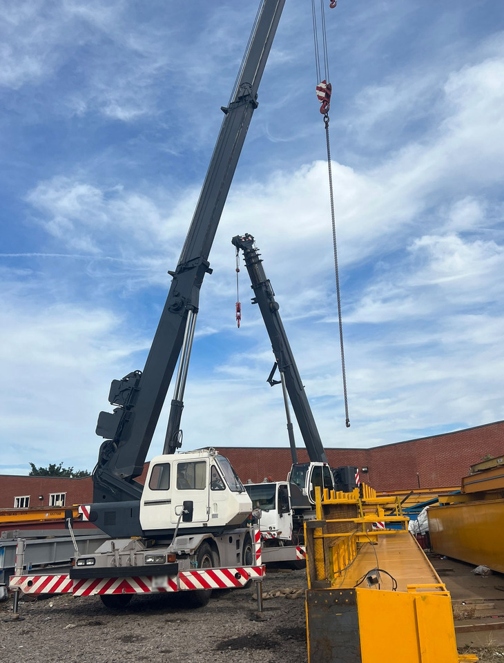 Kobelco RK200 - Grue mobile: photos 1 Kobelco RK200 - Grue mobile: photos 1