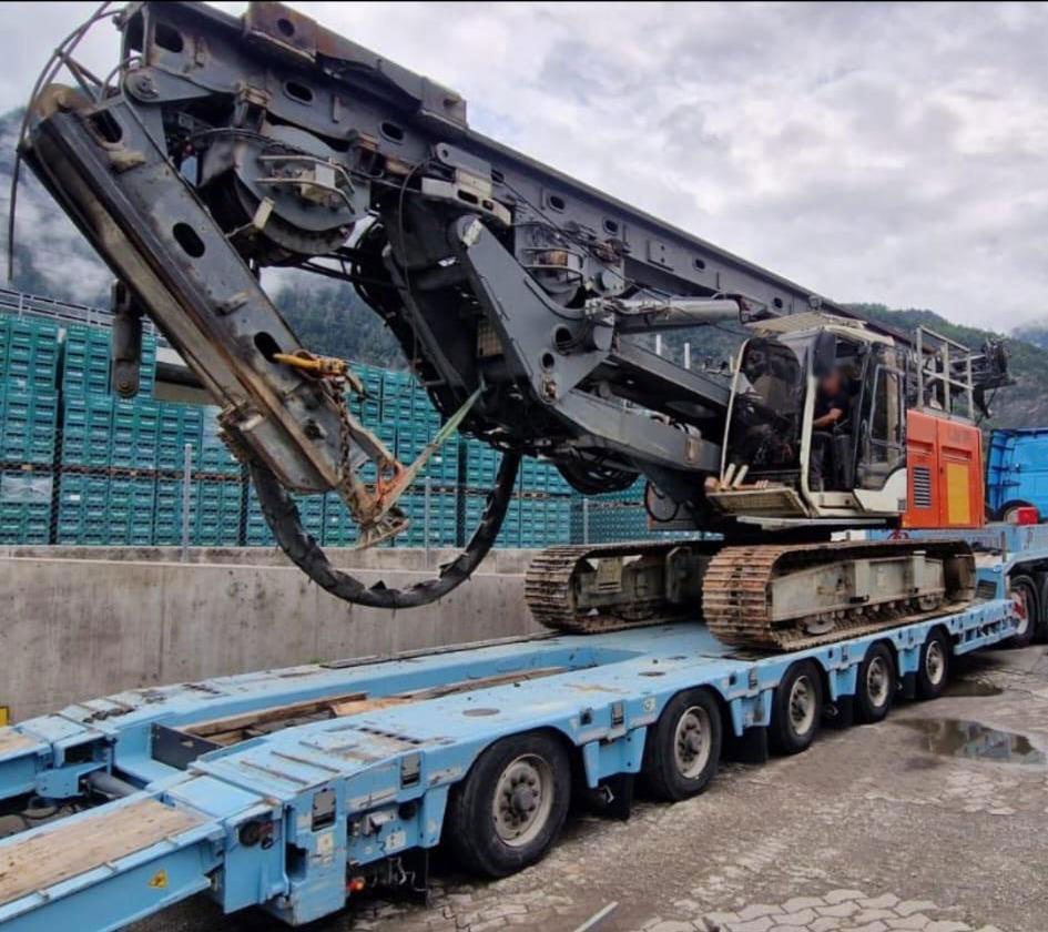 Liebherr LB16 - Mât de battage: photos 4 Liebherr LB16 - Mât de battage: photos 4