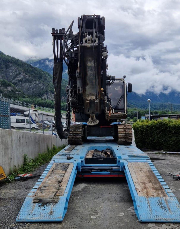 Liebherr LB16 - Mât de battage: photos 5 Liebherr LB16 - Mât de battage: photos 5