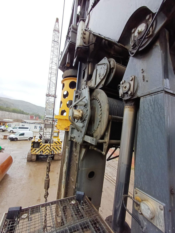 Liebherr LB36 - Mât de battage: photos 4 Liebherr LB36 - Mât de battage: photos 4