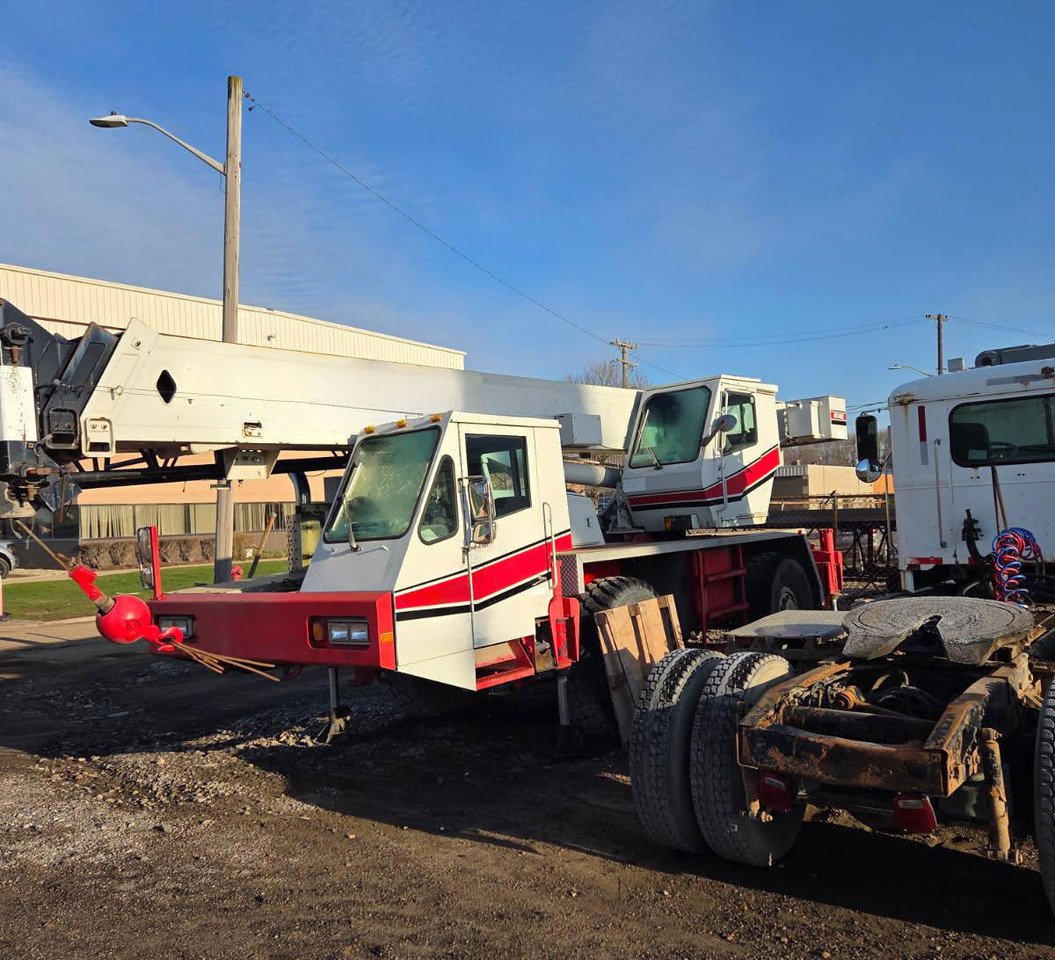 Link-Belt ATC-822 - Grue mobile: photos 1 Link-Belt ATC-822 - Grue mobile: photos 1