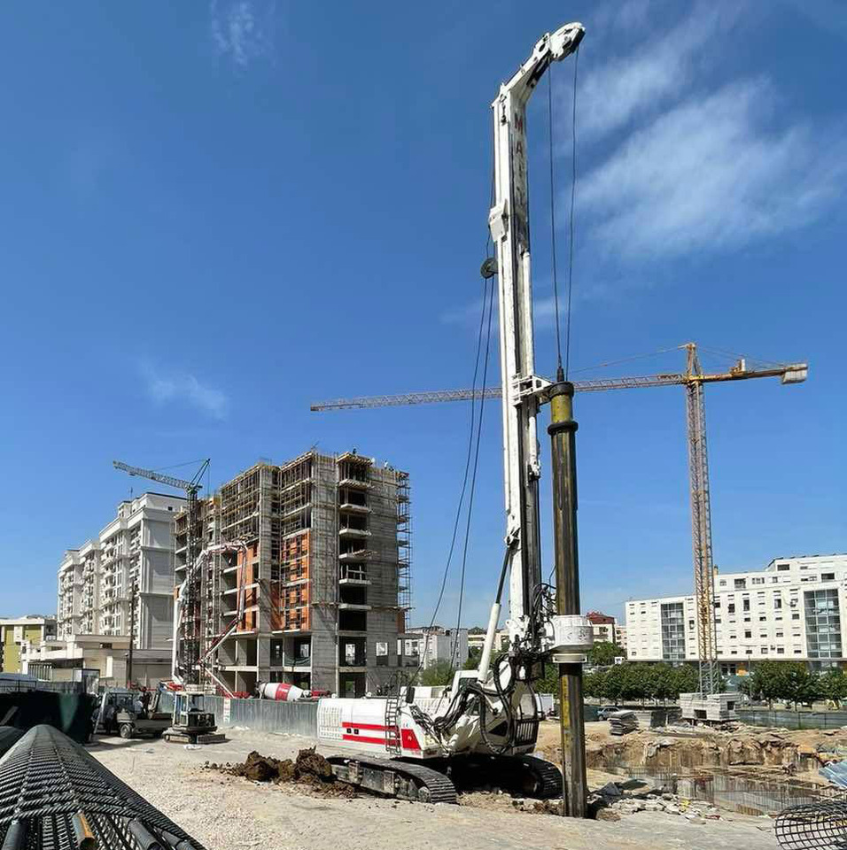 MAIT HR120 - Mât de battage: photos 5 MAIT HR120 - Mât de battage: photos 5