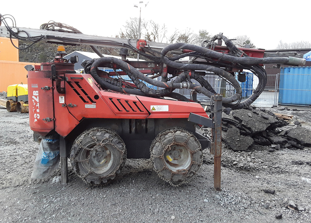 Foreuse Sandvik Commando DC122 R