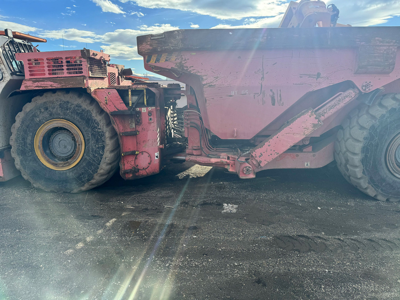 Sandvik TH430 - Machine d'exploitation minière: photos 4 Sandvik TH430 - Machine d'exploitation minière: photos 4
