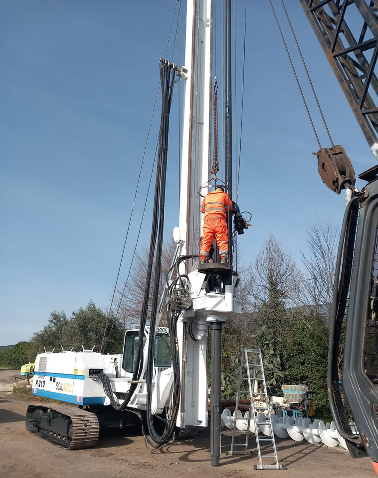 Soilmec R-210 - Mât de battage: photos 5 Soilmec R-210 - Mât de battage: photos 5