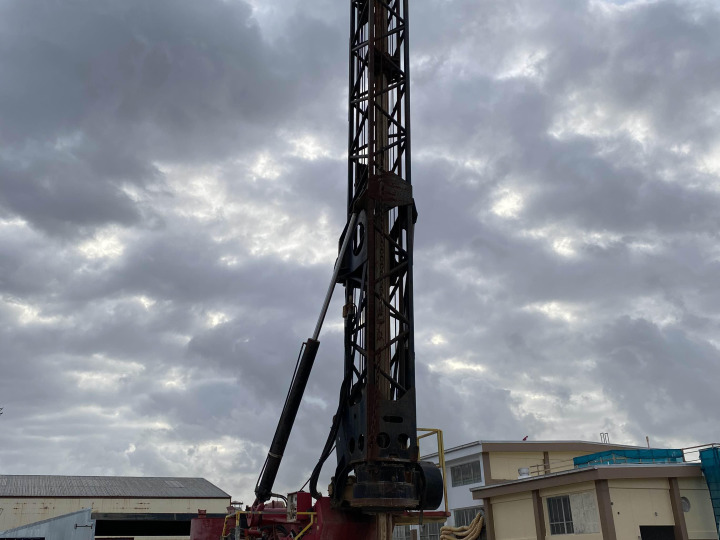 Watson 2500 - Mât de battage: photos 5 Watson 2500 - Mât de battage: photos 5