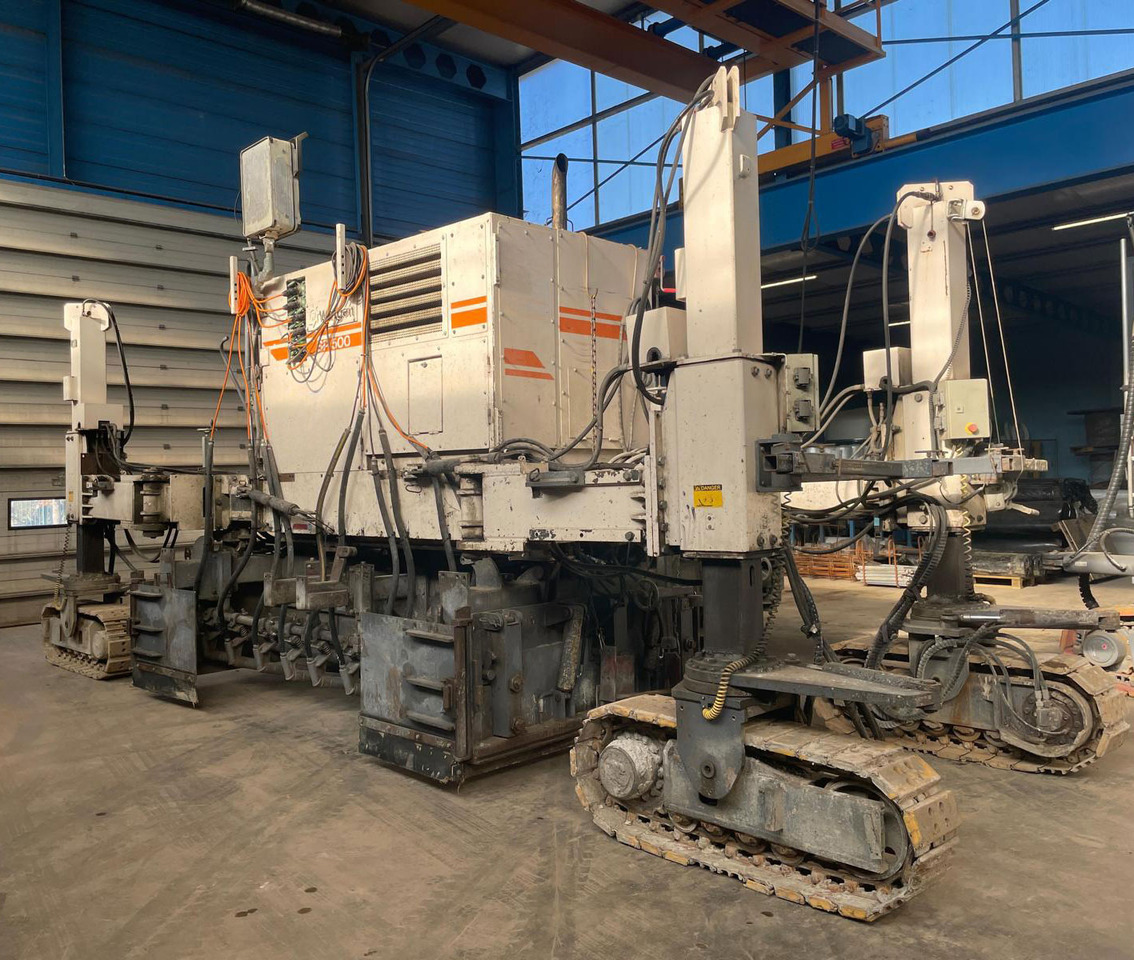 Wirtgen SP 500 - Finisseur: photos 4 Wirtgen SP 500 - Finisseur: photos 4