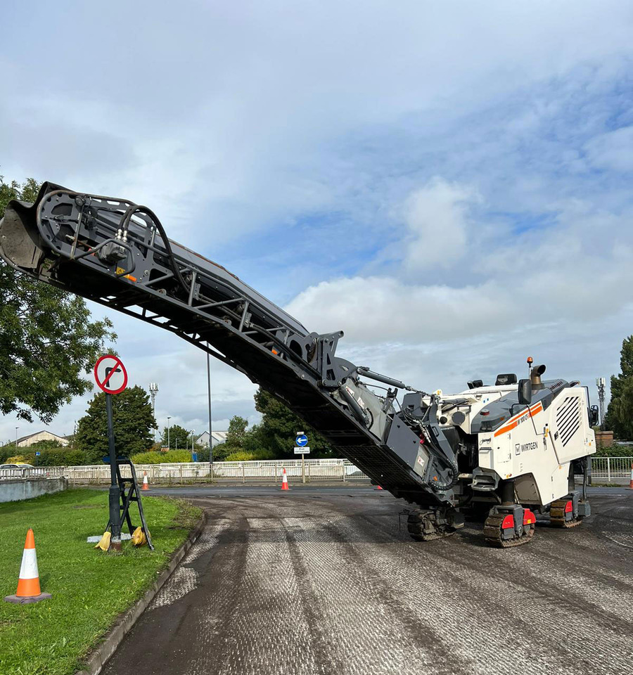 Wirtgen W 100 CFI - Fraiseuse à froid: photos 3 Wirtgen W 100 CFI - Fraiseuse à froid: photos 3