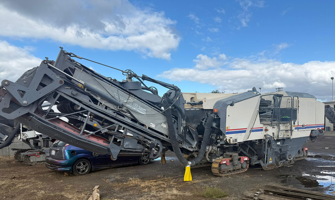 Wirtgen W 200 I - Fraiseuse à froid: photos 2 Wirtgen W 200 I - Fraiseuse à froid: photos 2