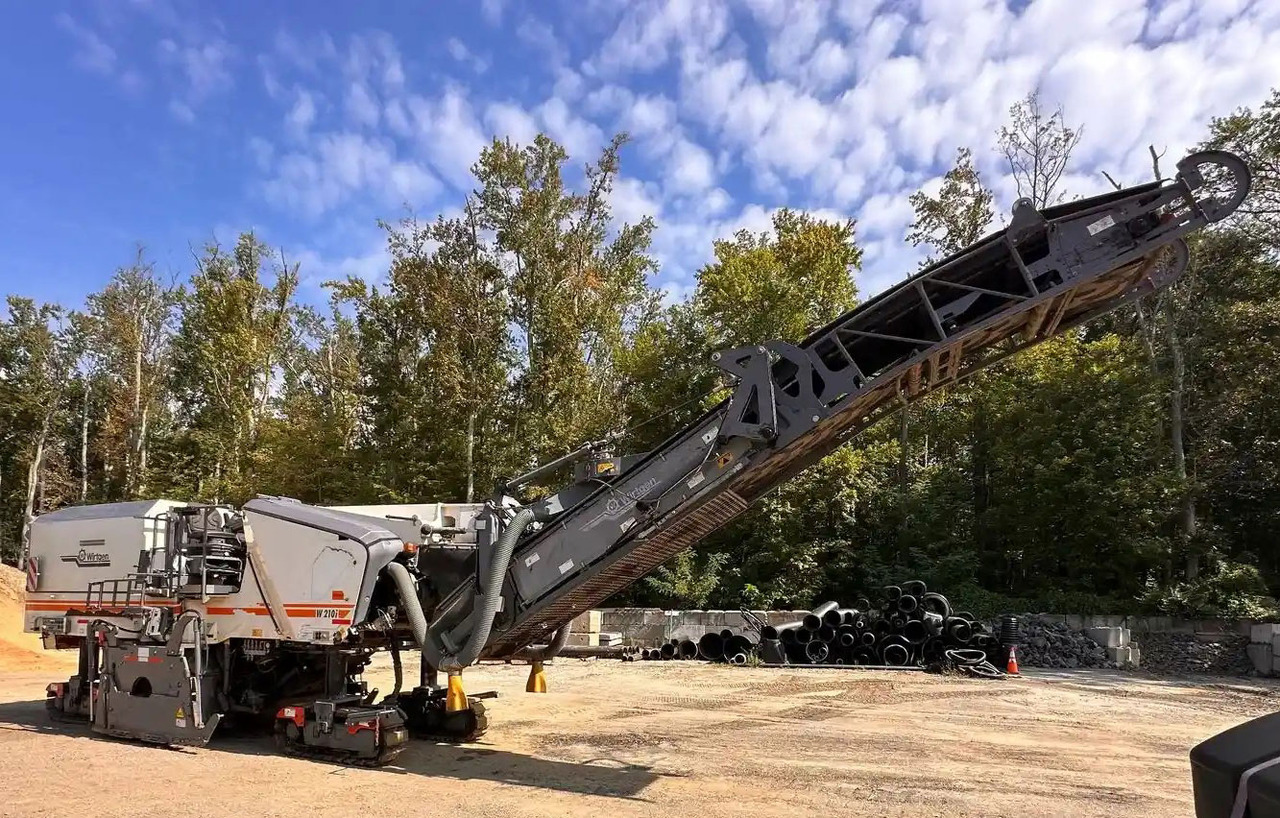 Wirtgen W 210 i - Fraiseuse à froid: photos 3 Wirtgen W 210 i - Fraiseuse à froid: photos 3